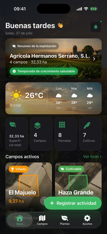 La pantalla de inicio de Agrondo: un resumen de la explotación Agrícola Hermanos Serrano, S.L. con 4 campos y 32,33 hectáreas, el pronóstico del tiempo a tres días y el recuento de 8 parcelas y 7 cultivos.